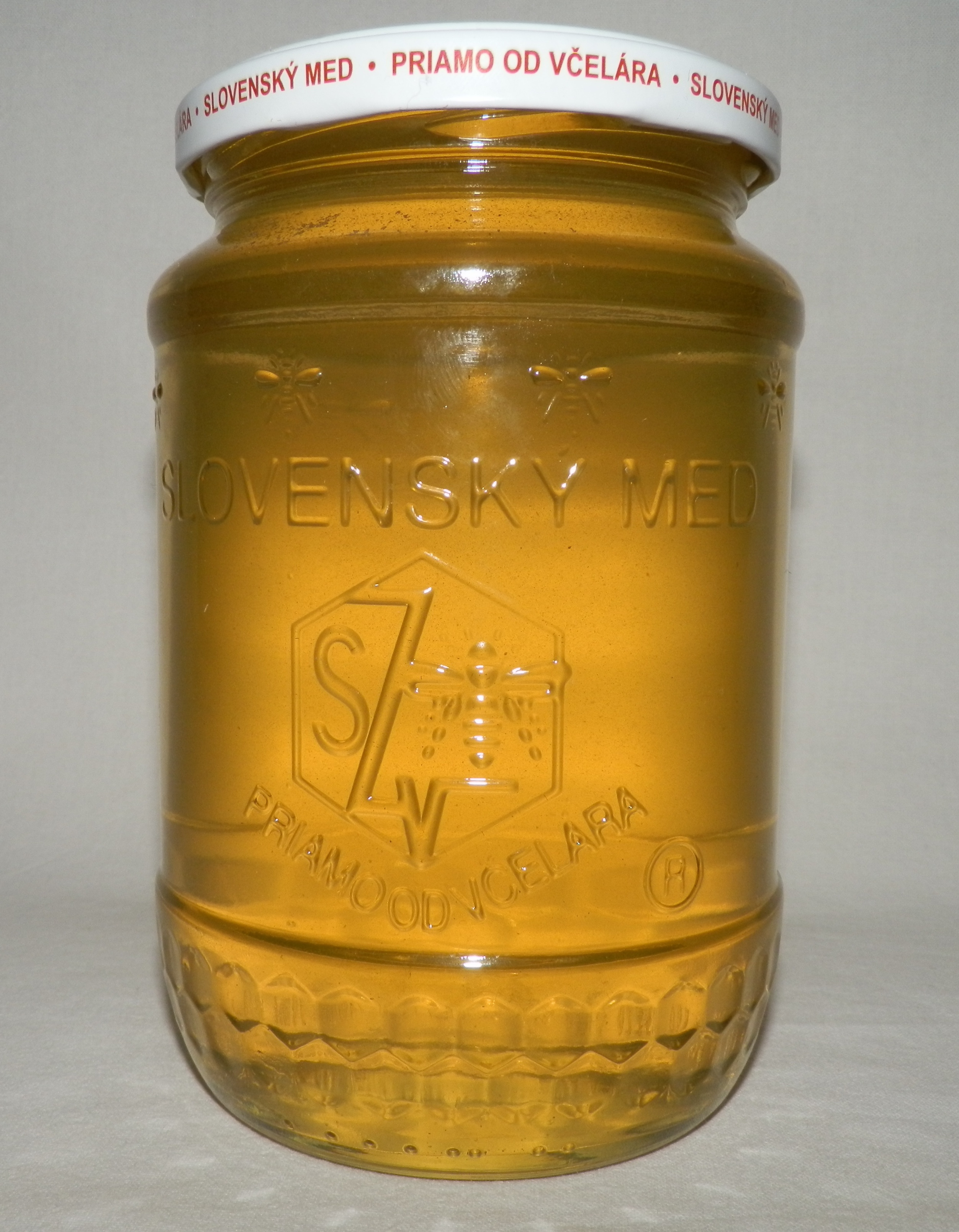 Agátový med