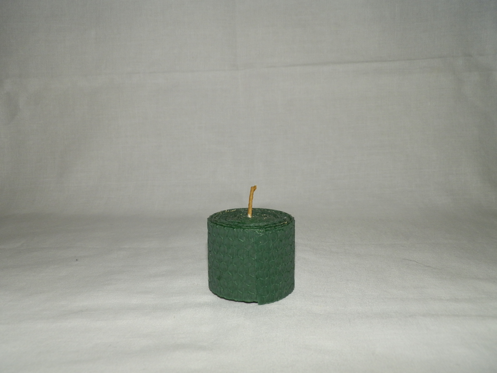 Farebná vosková sviečka - valec 4 x 5 cm - č.D1