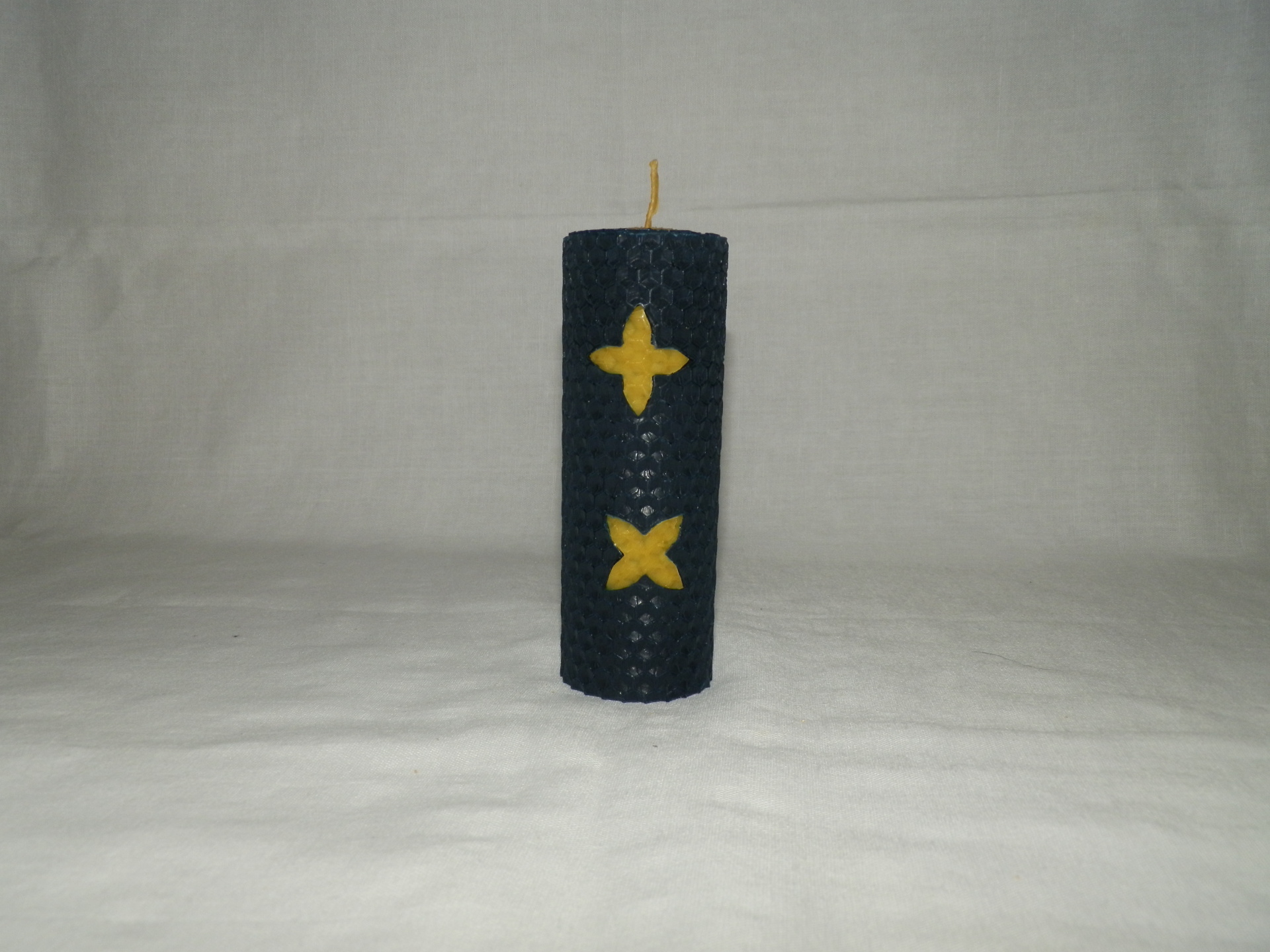Farebná vosková sviečka - valec 12 x 4 cm - č.19