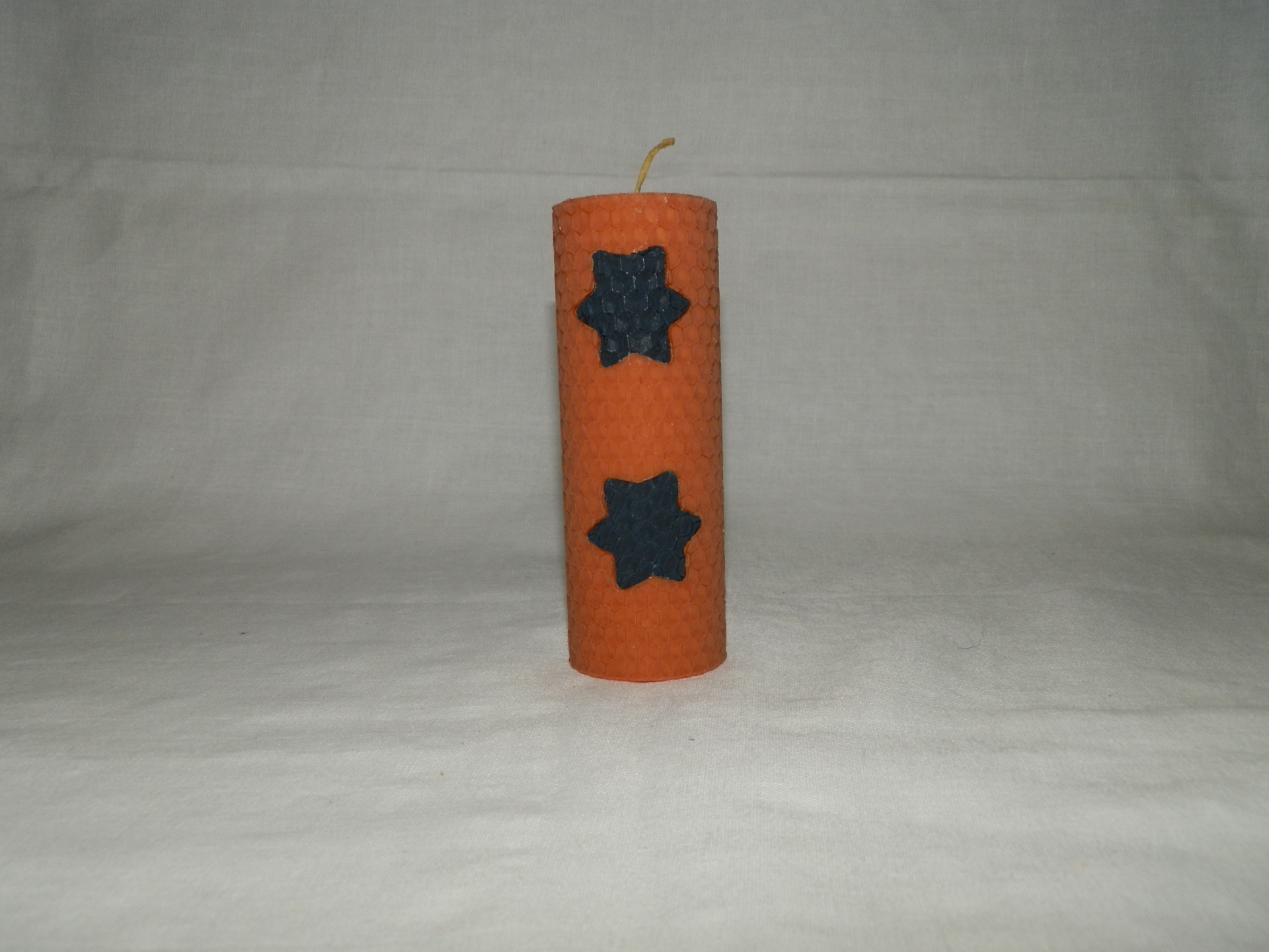 Farebná vosková sviečka - valec 12 x 4 cm - č.23