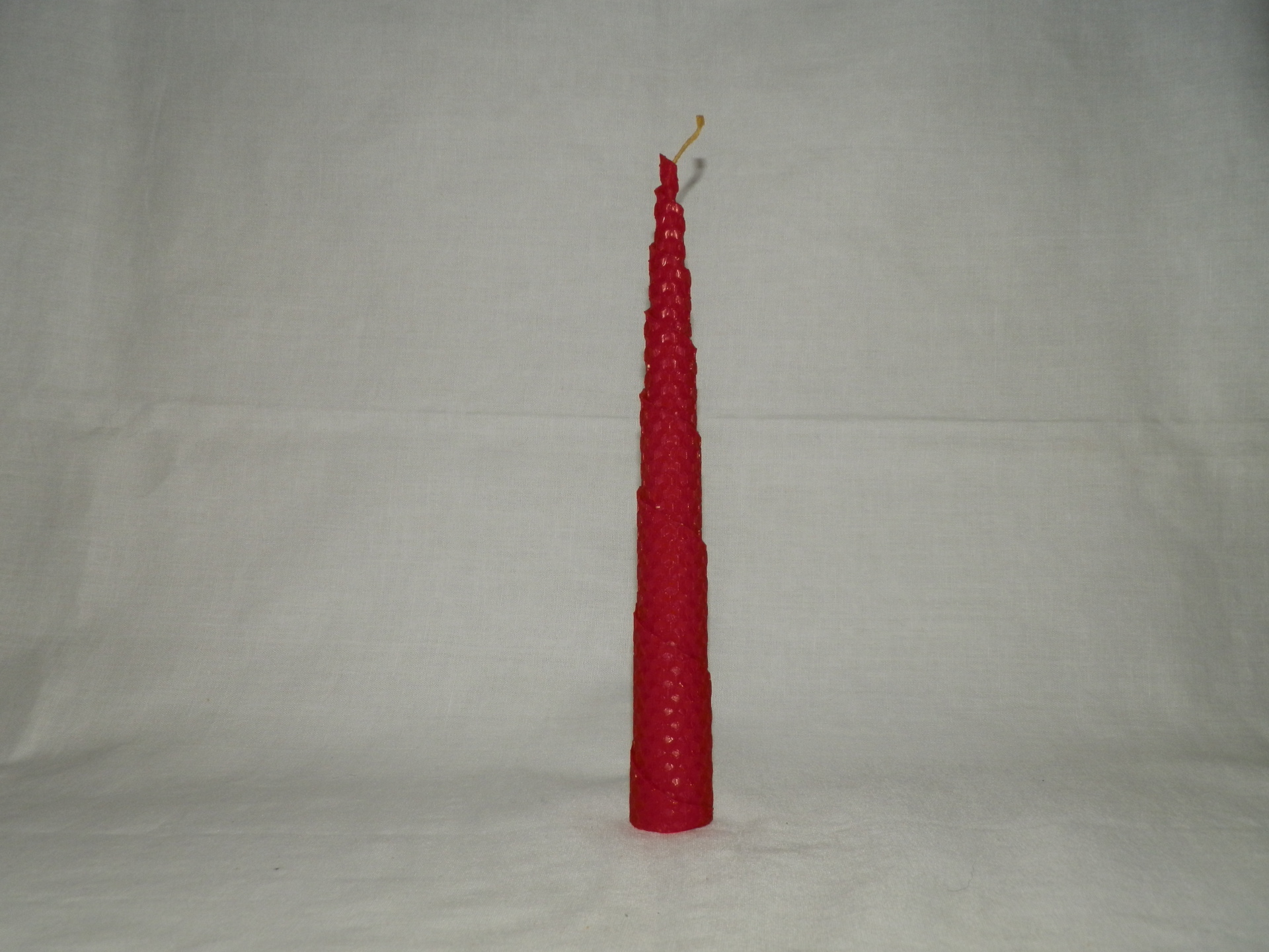 Farebná vosková sviečka - kónická 24 x 3 cm - č.34
