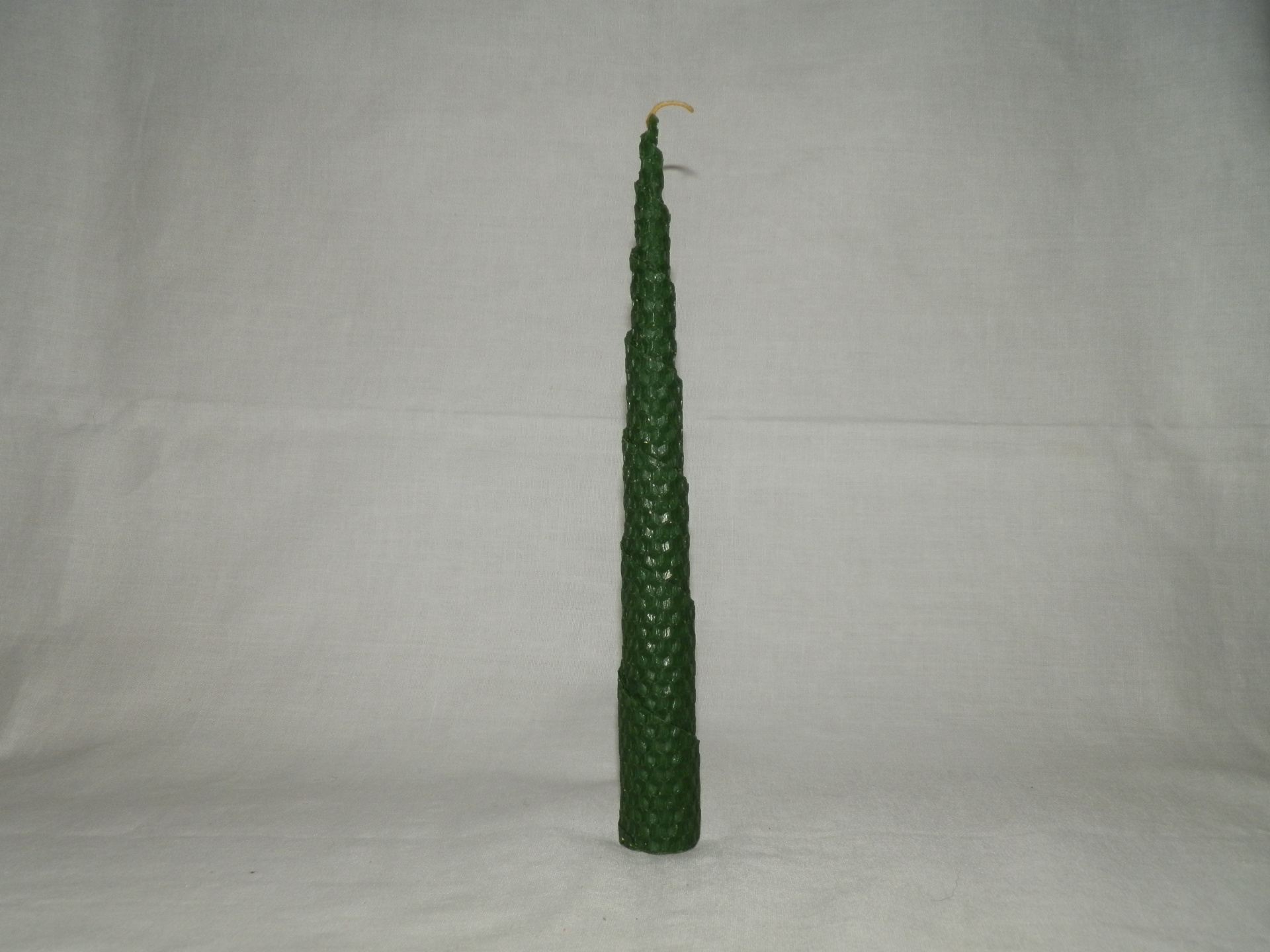 Farebná vosková sviečka - kónická 24 x 3 cm - č.37
